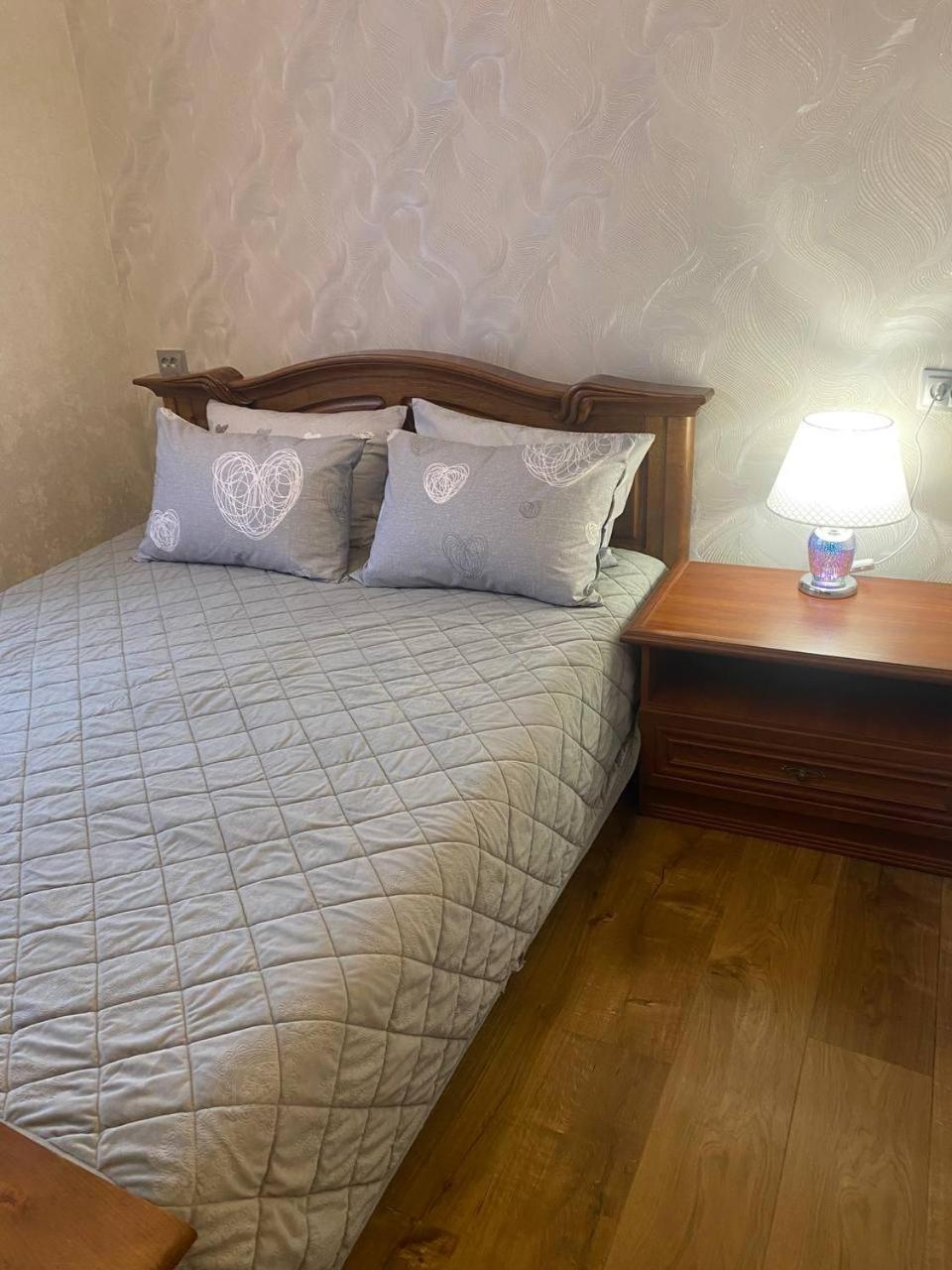 Апартаменти На Вулиці Антоновича Lviv Exterior foto