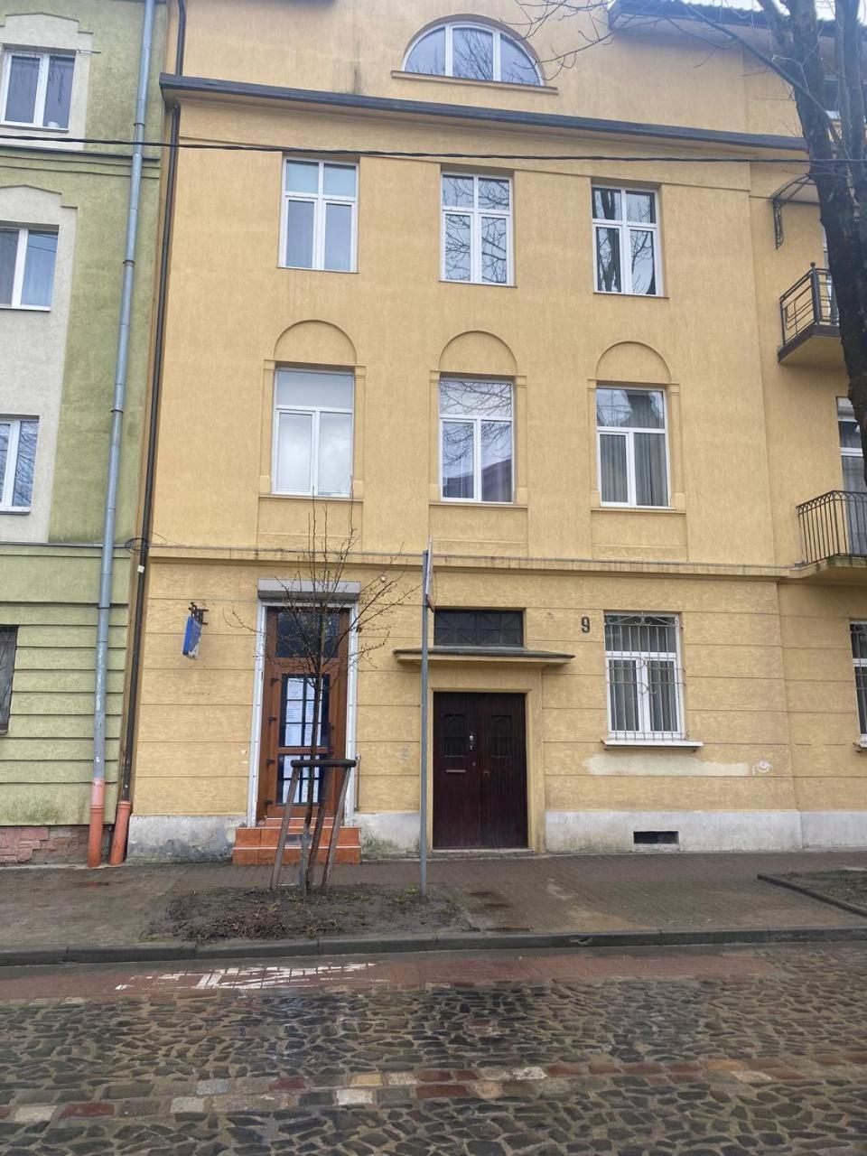 Апартаменти На Вулиці Антоновича Lviv Exterior foto